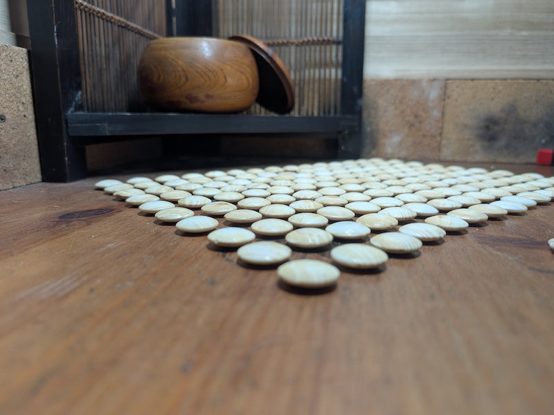 Authentic Vintage Japan Go game high grade Hamaguri W/wooden bowl Made in Japan