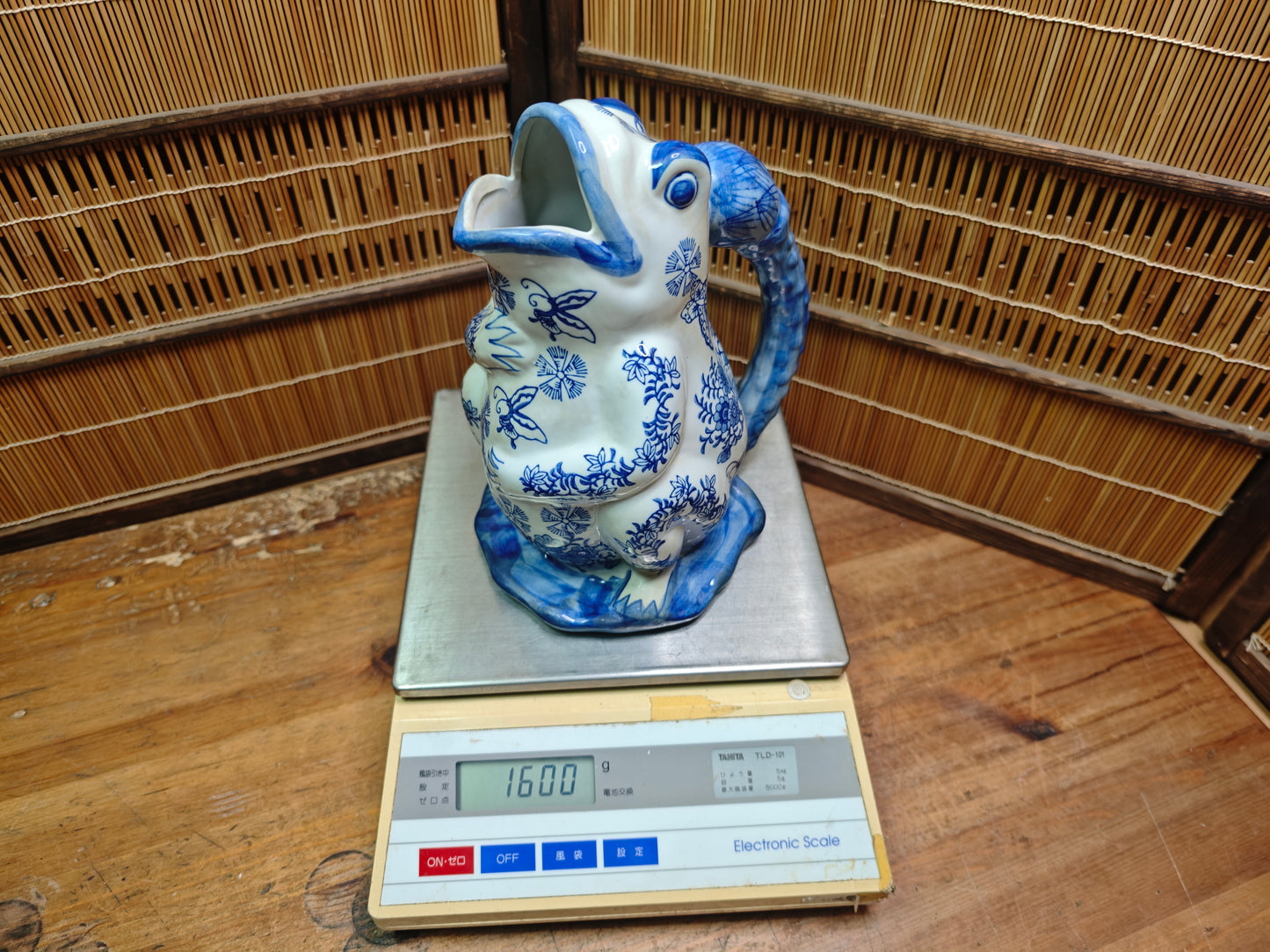 Vintage Blue White Frog Pitcher Ceramic Chinoiserie Gurgle Jug Japan