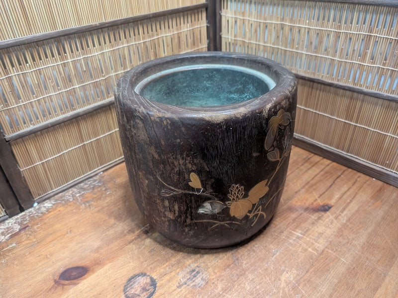 Japanese Hibachi S Size Makie Lacquer Chrysanthemum Brazier Tea Ceremony Auction JP