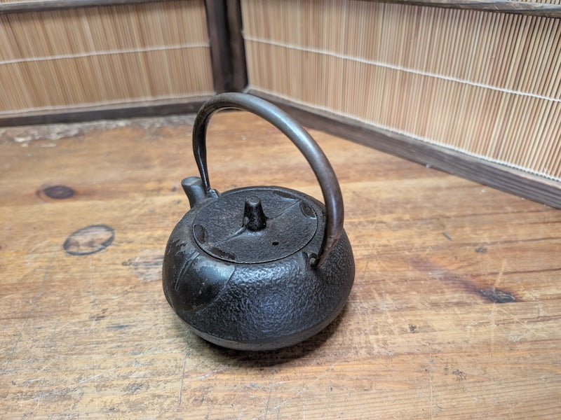 Japanese Nanbu Tekki Teapot Vintage Cast Iron Tetsubin Iwate Craft