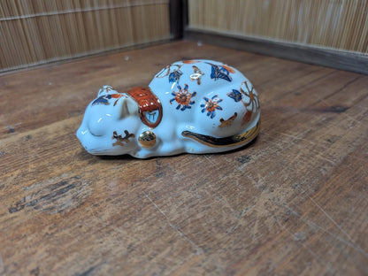Rare Imari Maneki Neko Sleeping Cat Figurine with 24K Gold Details
