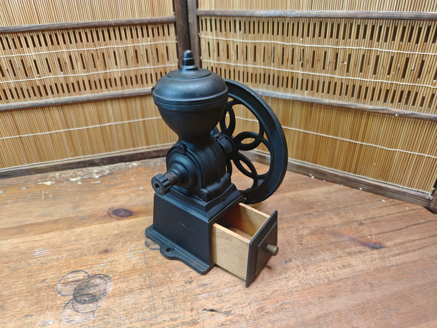 Vintage Kalita Dia Mill Coffee Grinder Cast Iron Manual Grinder Japan