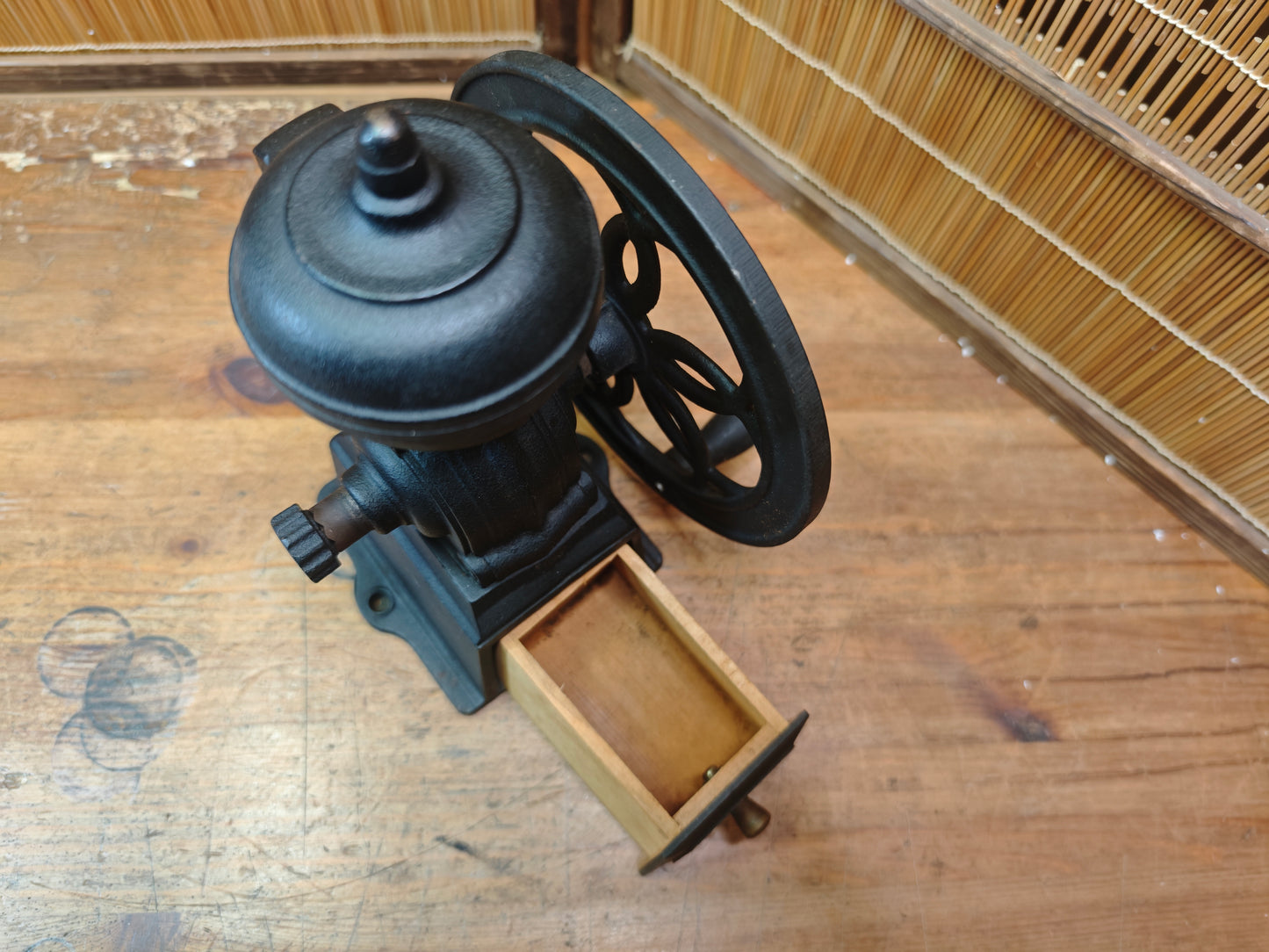 Vintage Kalita Dia Mill Coffee Grinder Cast Iron Manual Grinder Japan