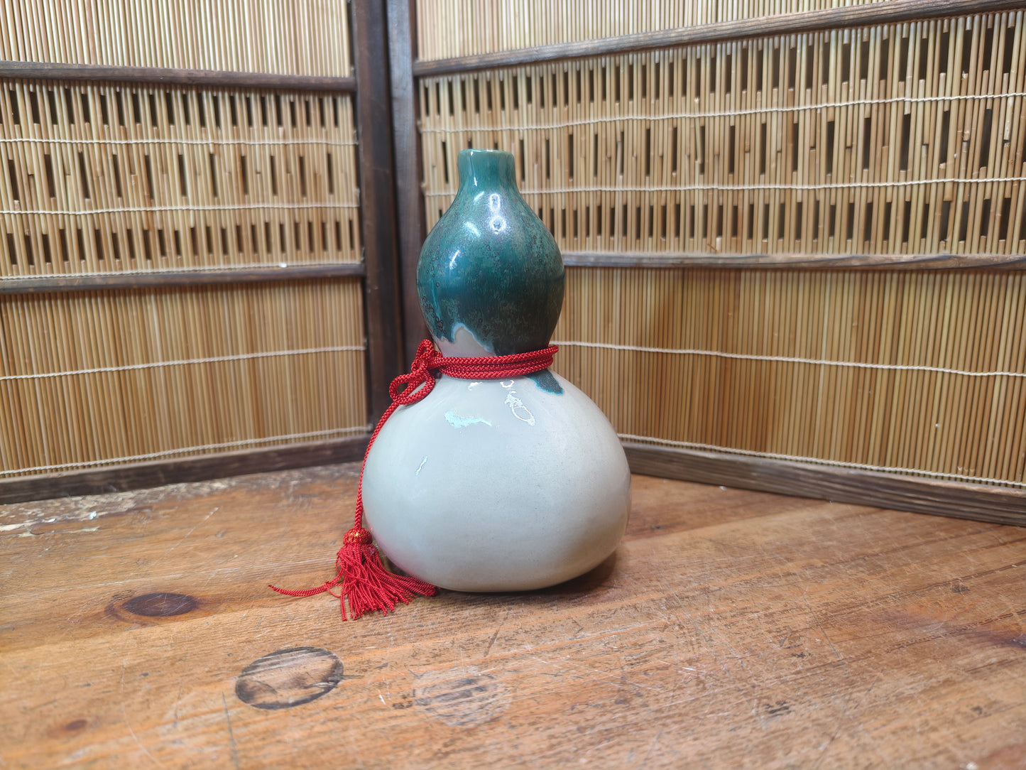 Japanese vintage Kutani Ware pottery Hyotan Vase Double Gourd Tassels