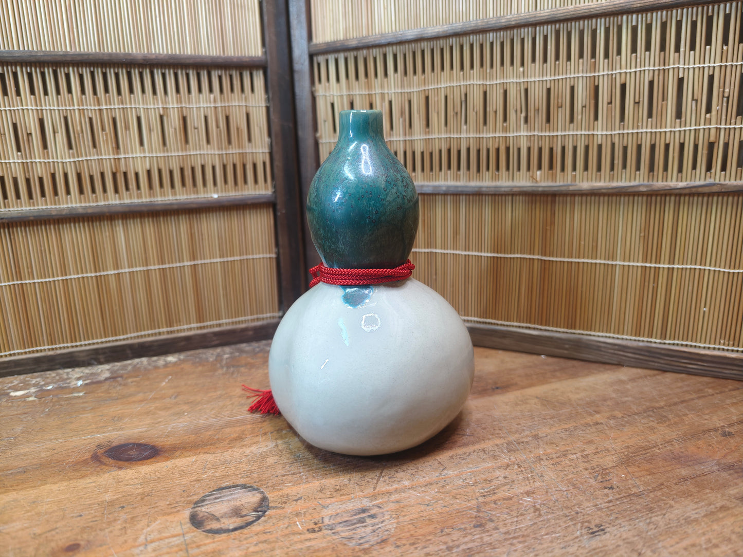 Japanese vintage Kutani Ware pottery Hyotan Vase Double Gourd Tassels