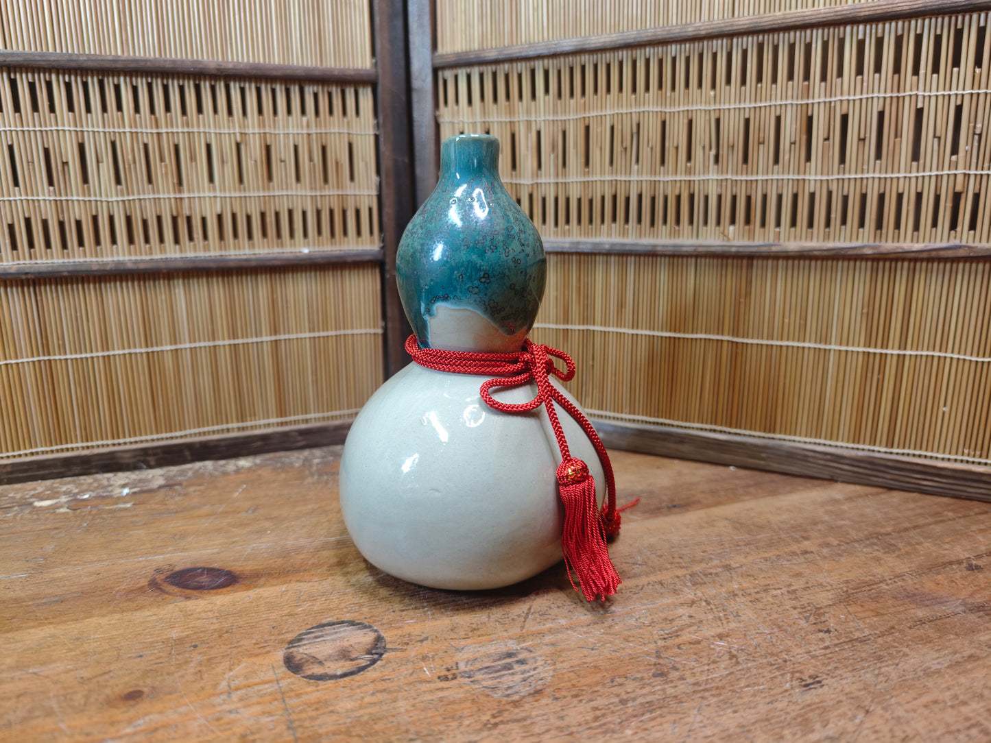 Japanese vintage Kutani Ware pottery Hyotan Vase Double Gourd Tassels