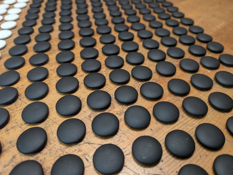 Japanese Go Stones Set White Glass/Resin Black Natchi Shells Auction (No Board)