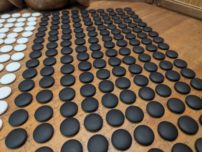 Japanese Go Stones Set White Glass/Resin Black Natchi Shells Auction (No Board)