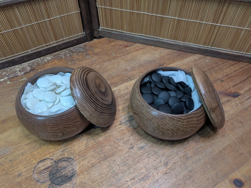 Japanese Go Stones Set White Glass/Resin Black Natchi Shells Auction (No Board)
