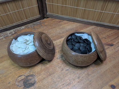 Japanese Go Stones Set White Glass/Resin Black Natchi Shells Auction (No Board)