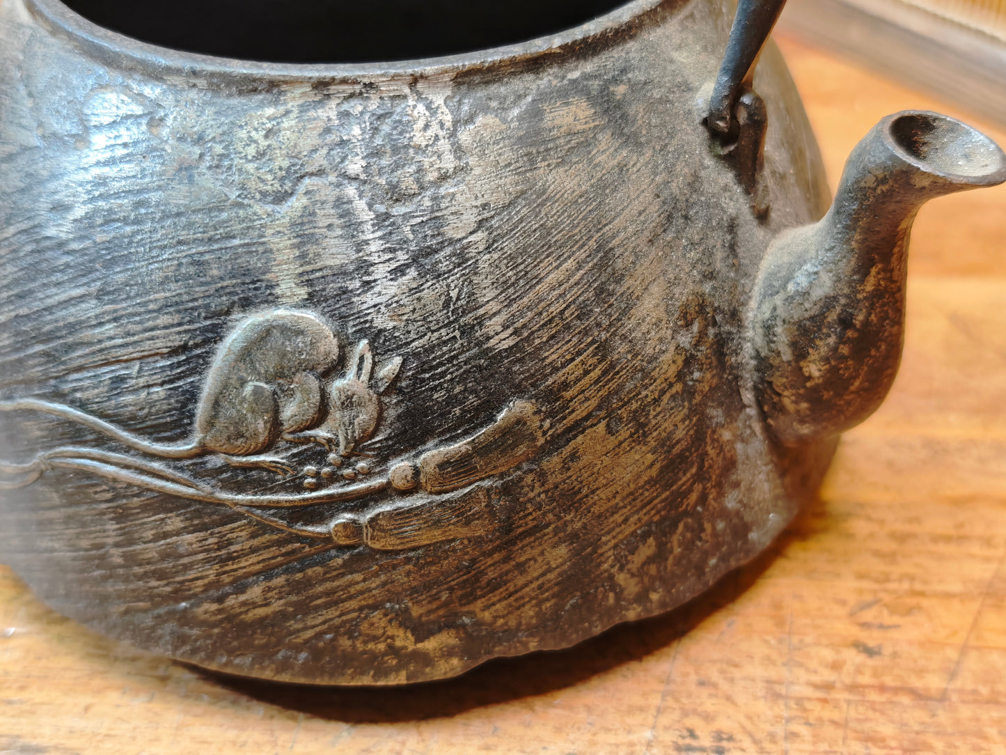 Antique Japanese Nambu Tetsubin Cast Iron Kettle Mouse Motif Signed Rare