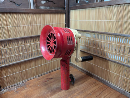 Rare 1940s Japanese Hand Crank Siren Akao Emergency Alarm Auction JP