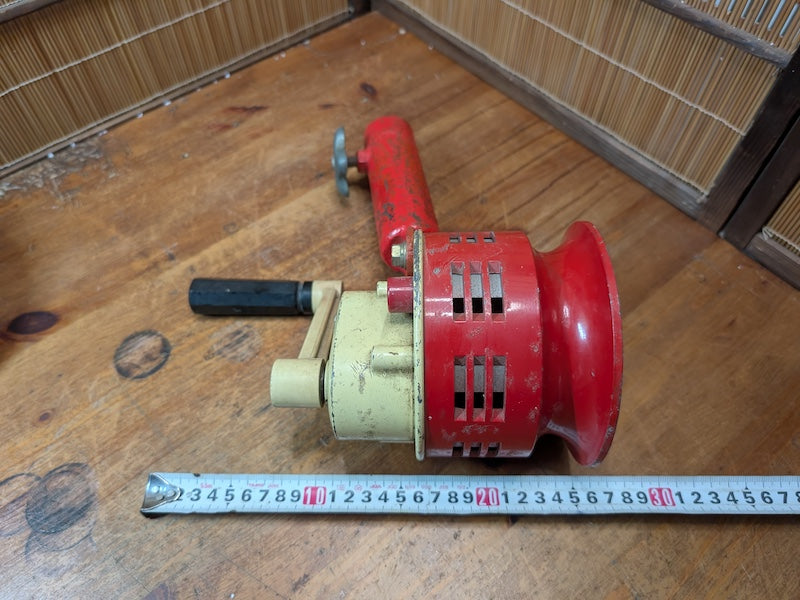 Rare 1940s Japanese Hand Crank Siren Akao Emergency Alarm Auction JP