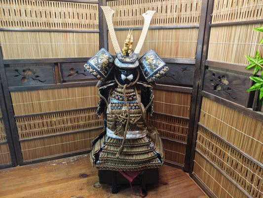 Authentic Japanese Kabuto Yoroi Armor Large Display w/ Wood Box