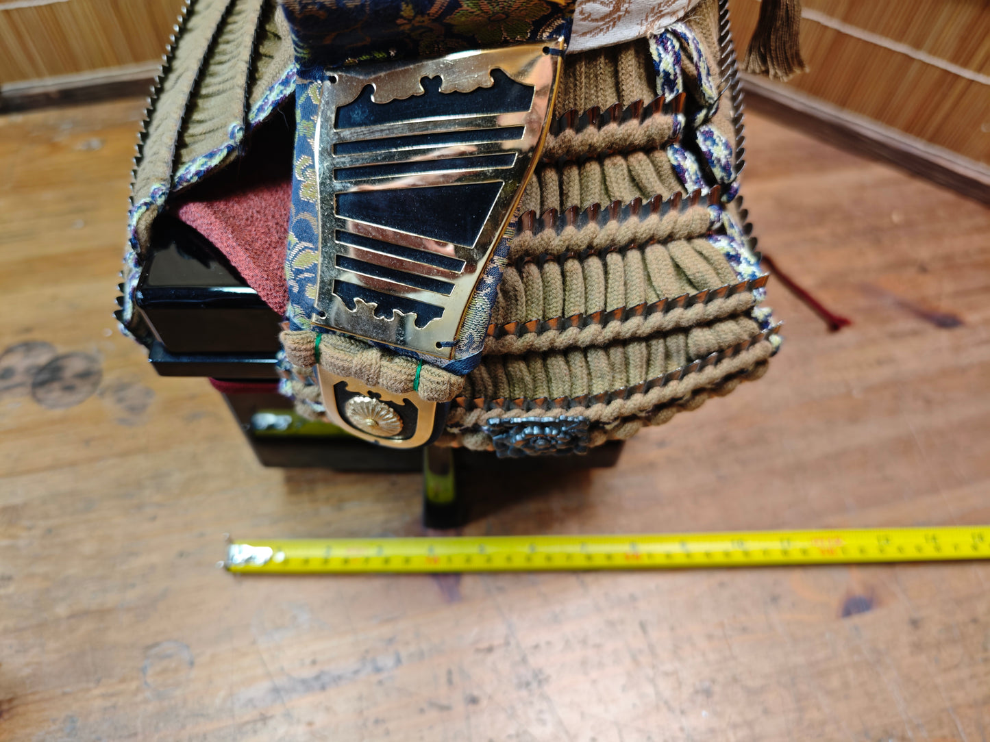 Authentic Japanese Kabuto Yoroi Armor Large Display w/ Wood Box