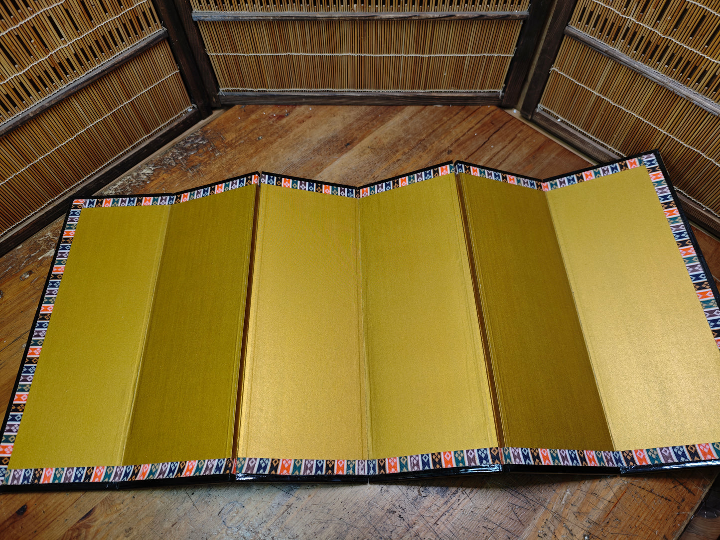 Authentic 1970s Japanese Byōbu Folding Screen Gold 6 Panel with Box