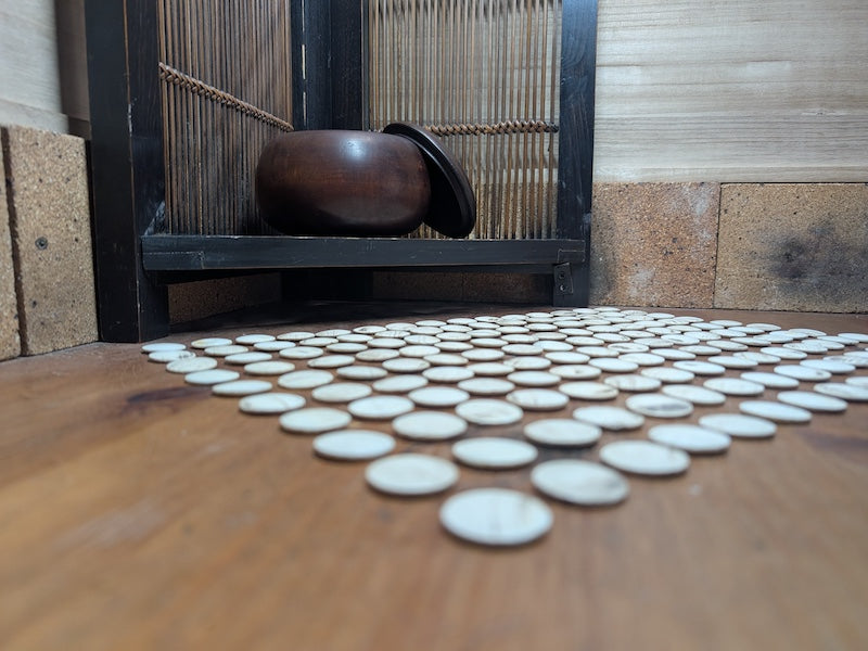 Authentic Japanese vintage Go game high grade Hamaguri  w/ wooden bowl Made in Japan