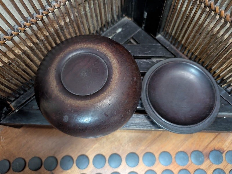 Vintage Japanese Go Stones Natchi Shell w/Wooden Bowl Collector Piece