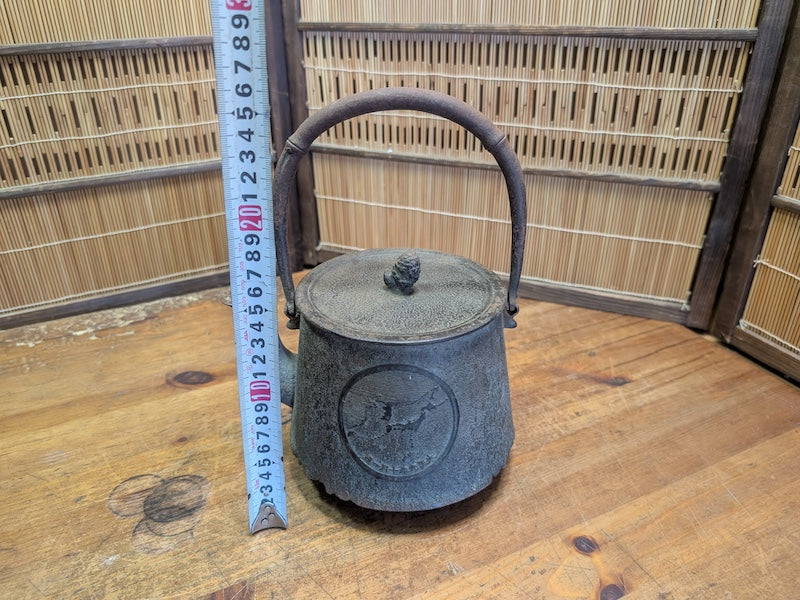 Japanese Tetsubin Nambu Tekki Cast Iron Kettle Map of Japan Design