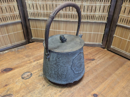 Japanese Tetsubin Nambu Tekki Cast Iron Kettle Map of Japan Design