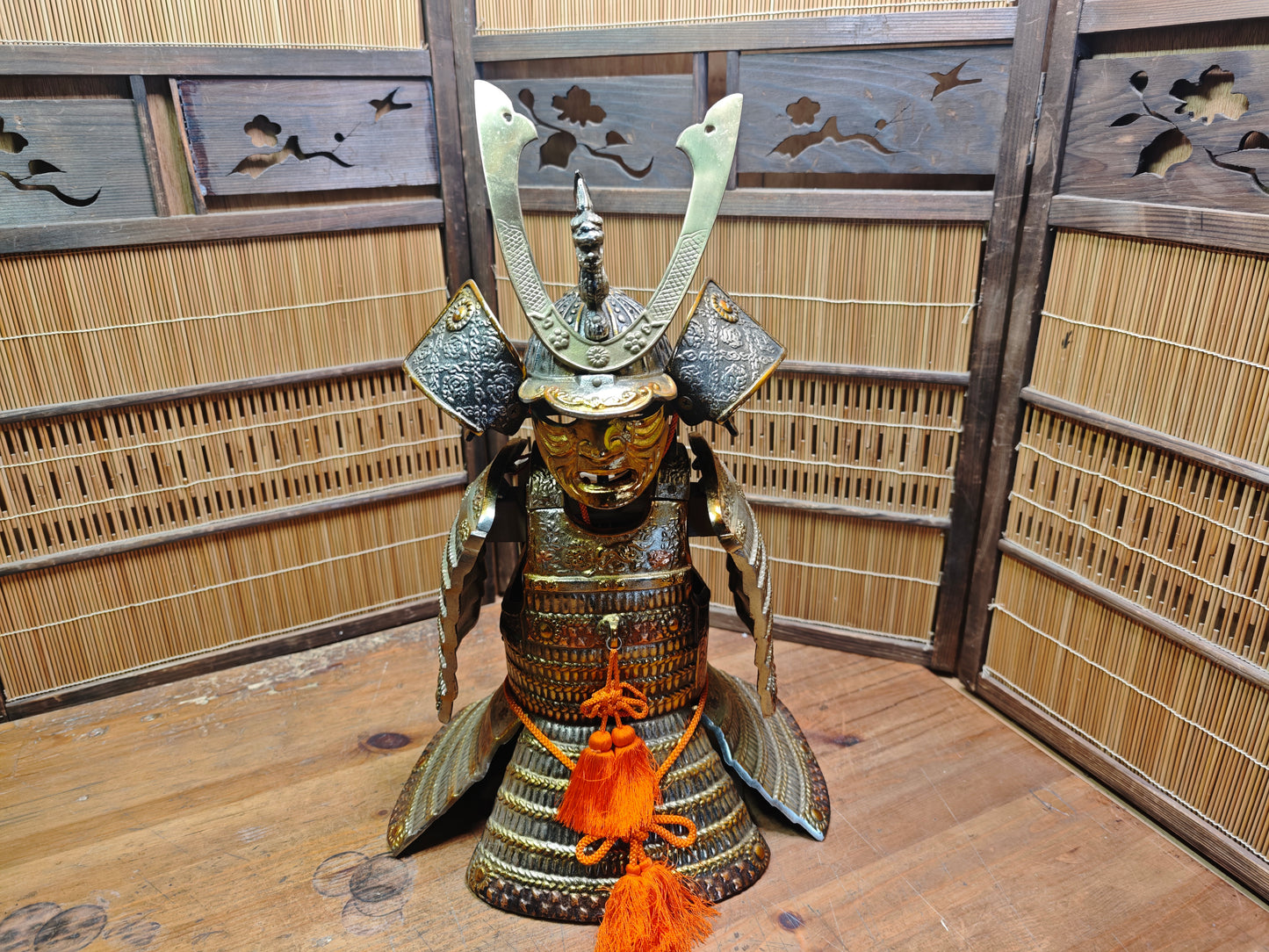 Rare Japanese Kabuto Yoroi Armor Cast Iron Samurai Display Statue Decor