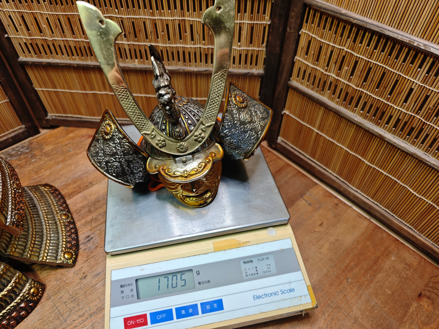 Rare Japanese Kabuto Yoroi Armor Cast Iron Samurai Display Statue Decor