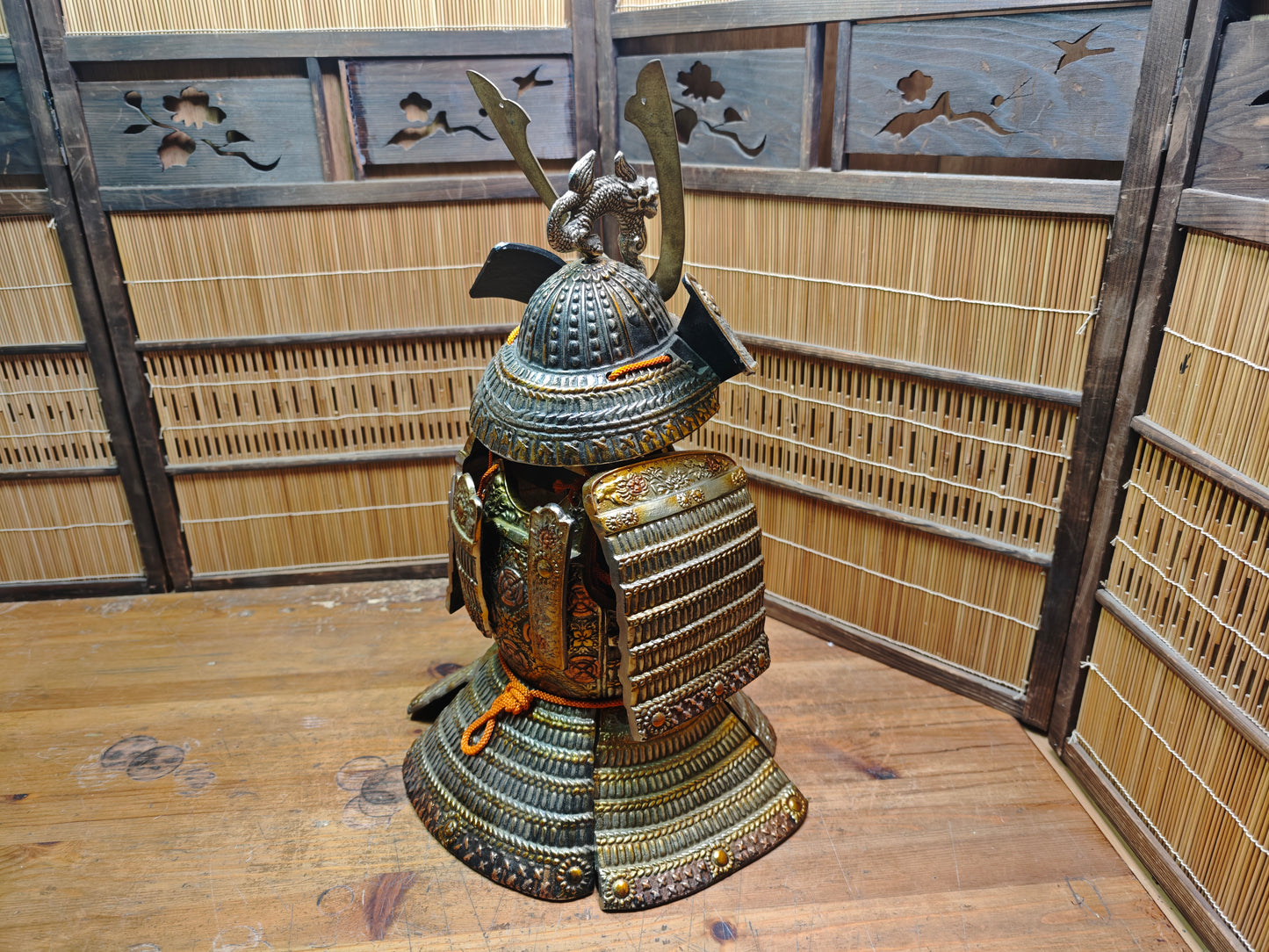 Rare Japanese Kabuto Yoroi Armor Cast Iron Samurai Display Statue Decor