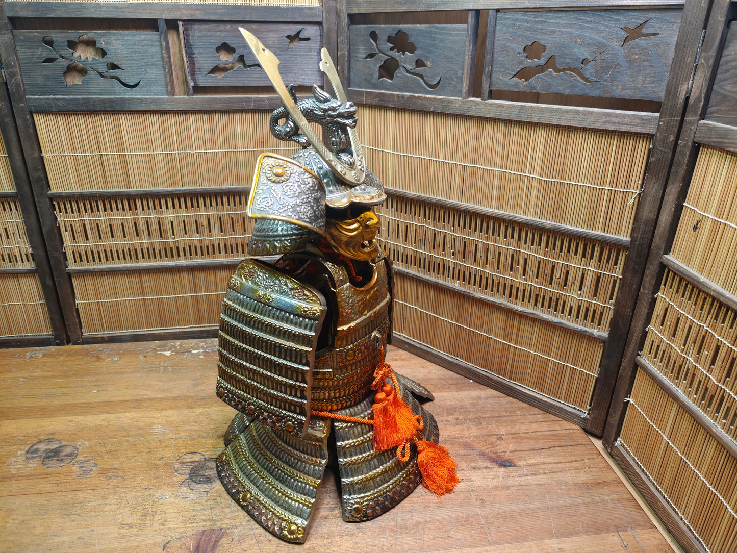Rare Japanese Kabuto Yoroi Armor Cast Iron Samurai Display Statue Decor