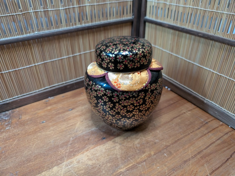Extremely Rare Kutani Matcha Jar Gold Silk Kimono Motif Japan Auction