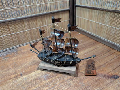 Japanese Tortoiseshell Ship Model Rare Handmade Sailing Vessel Auction JP