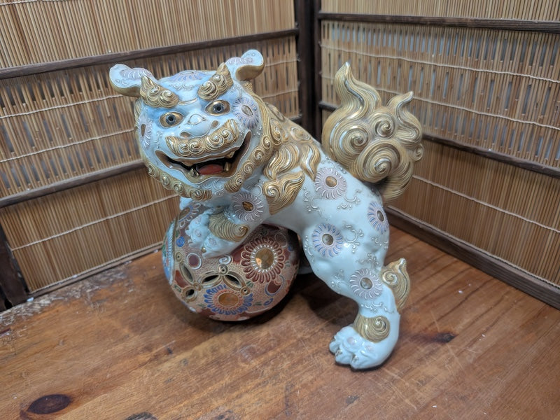 1950s Kutani Shishi Lion Statue Heavy Hand-Painted Guardian Dog Japan Auction