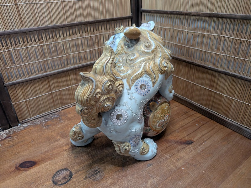1950s Kutani Shishi Lion Statue Heavy Hand-Painted Guardian Dog Japan Auction