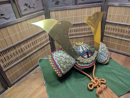 Japan Miniature Kabuto Helmet Brass & Kimono Fabric Missing Dragon Auction Japan