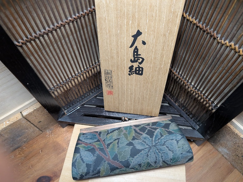 Vintage Oshima Tsumugi Silk Kimono Handbag Japan Clutch Signed Wood Box Exclusive
