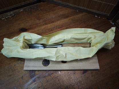 Japanese 1970s Miya Daiku 90-Degree Angle Chisel | Large Vintage Tool