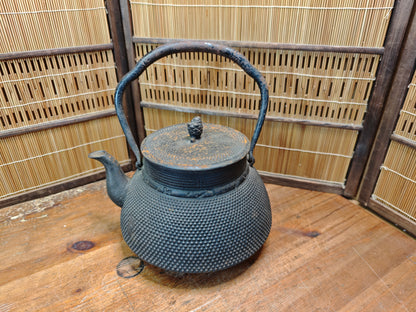 Meiji Era Japanese Nambu Tsubin Iron Kettle Signed Antique Cast Iron