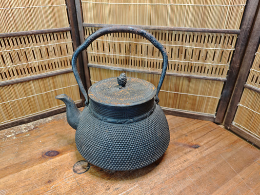 Meiji Era Japanese Nambu Tsubin Iron Kettle Signed Antique Cast Iron