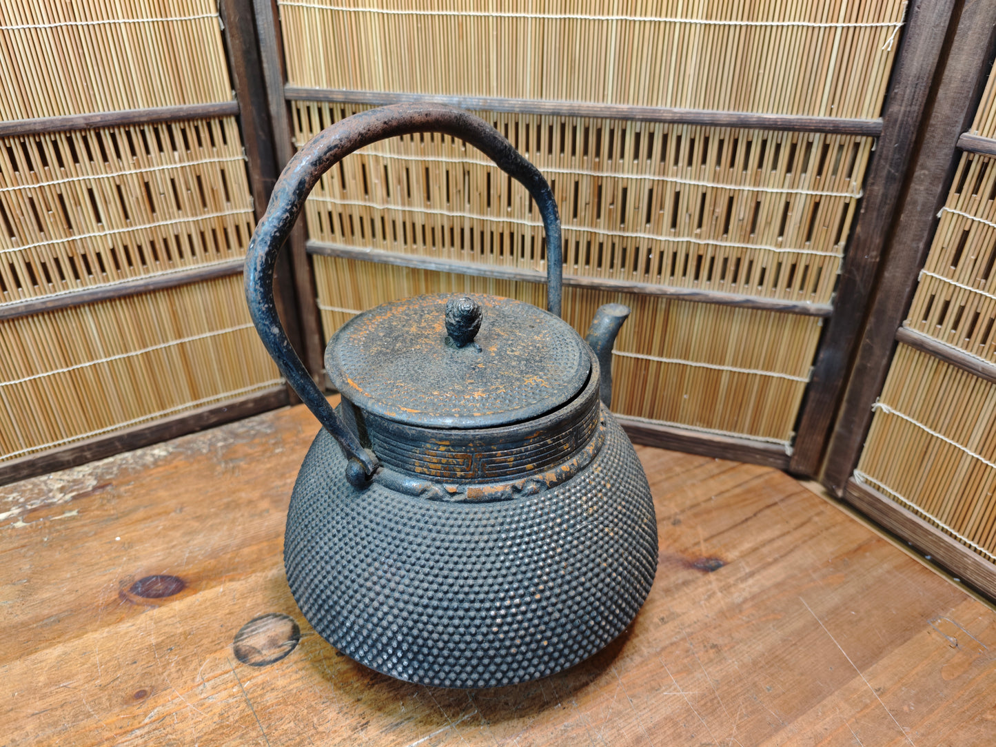Meiji Era Japanese Nambu Tsubin Iron Kettle Signed Antique Cast Iron