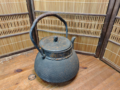 Meiji Era Japanese Nambu Tsubin Iron Kettle Signed Antique Cast Iron