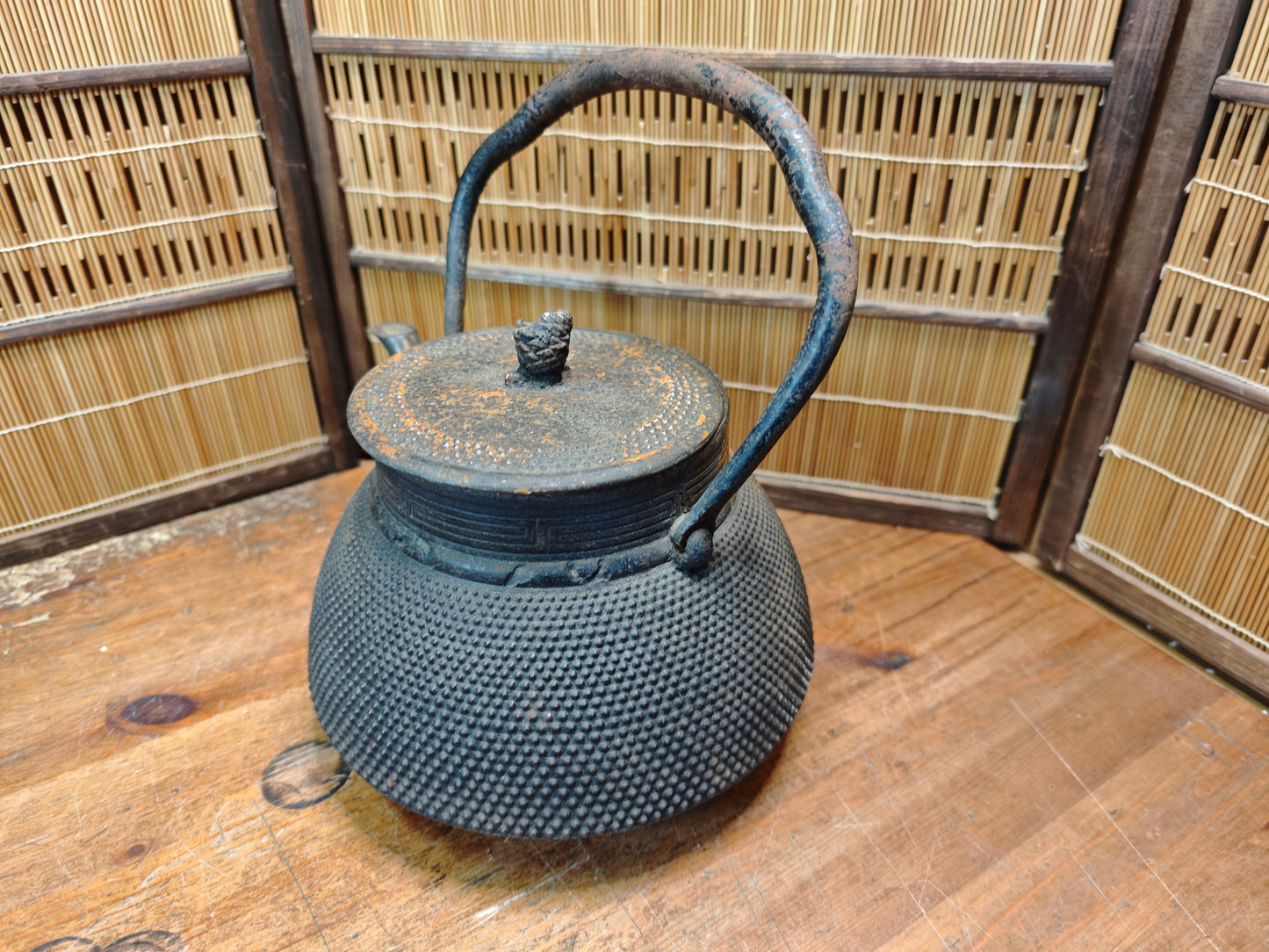 Meiji Era Japanese Nambu Tsubin Iron Kettle Signed Antique Cast Iron