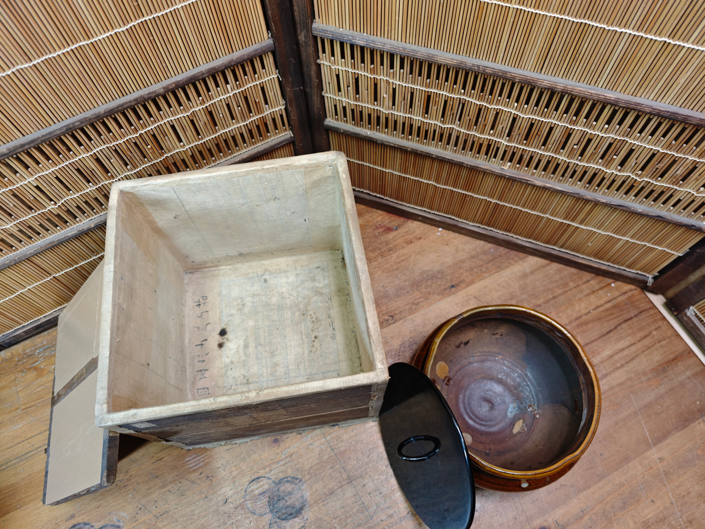 Japanese Meiji Takatori Mizusashi Tea Water Jar Bamboo Lid Tōdai-ji Auction JP