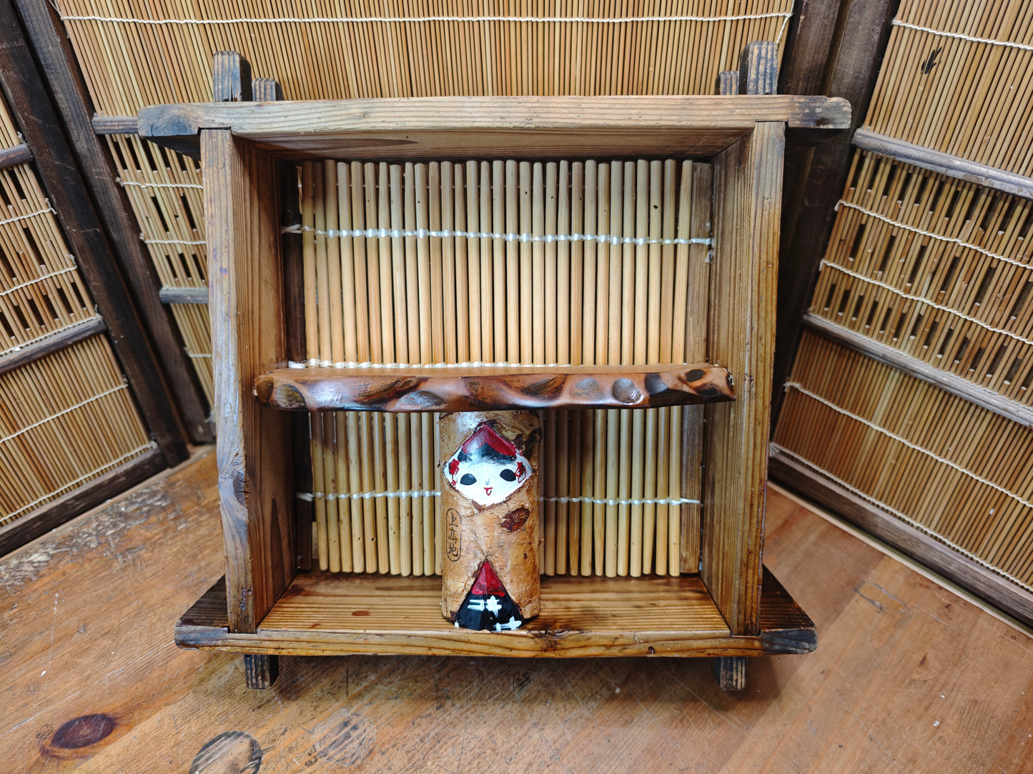 Japanese Vintage 1940s Handmade Wooden Shelf Box Rustic Storage Japan