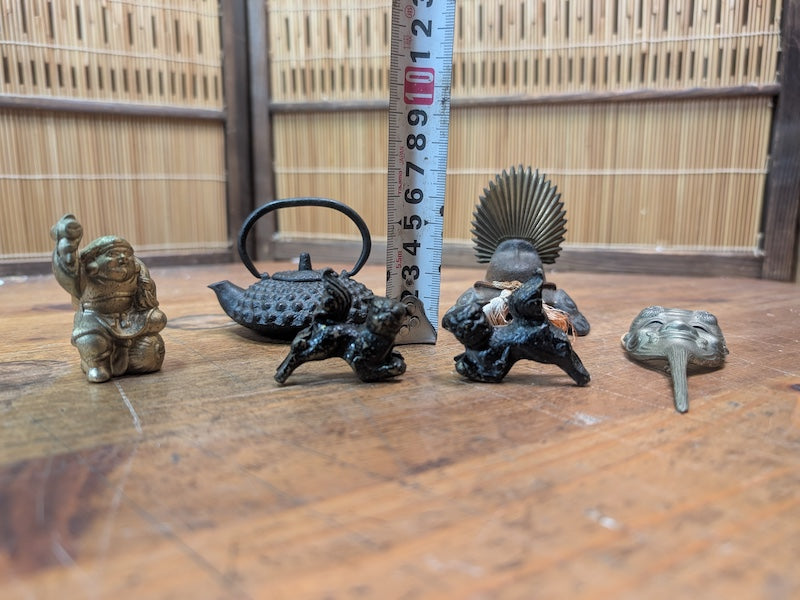 Japanese Vintage 1950s Miniature Bronze & Cast Iron Set Nambu Tekki Auction JP