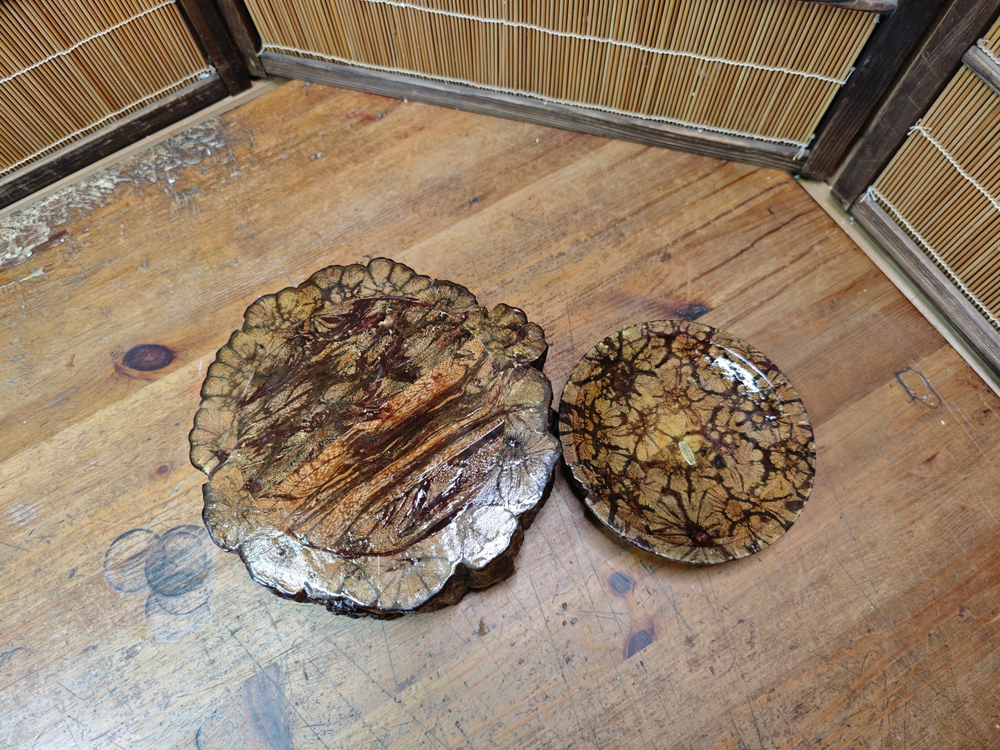 Japanese Vintage 1970s Chrysanthemum Wood Lidded Box Natural Burl