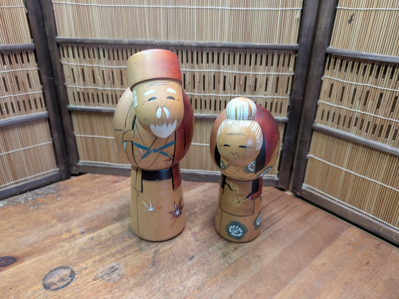 Japanese Vintage Kokeshi Doll Set Hand-Painted Couple Auction Japan