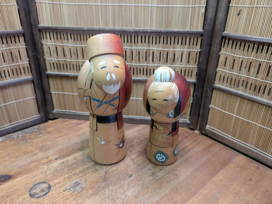 Japanese Vintage Kokeshi Doll Set Hand-Painted Couple Auction Japan