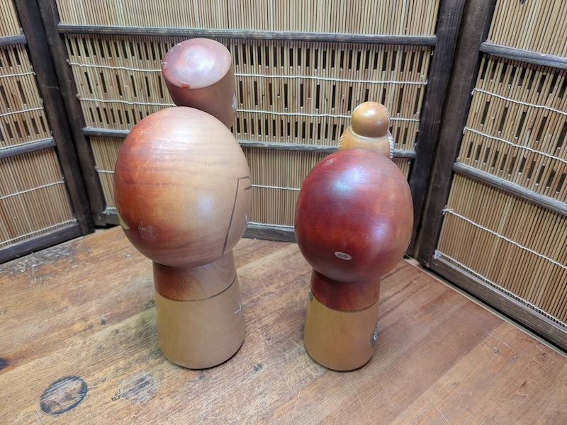 Japanese Vintage Kokeshi Doll Set Hand-Painted Couple Auction Japan