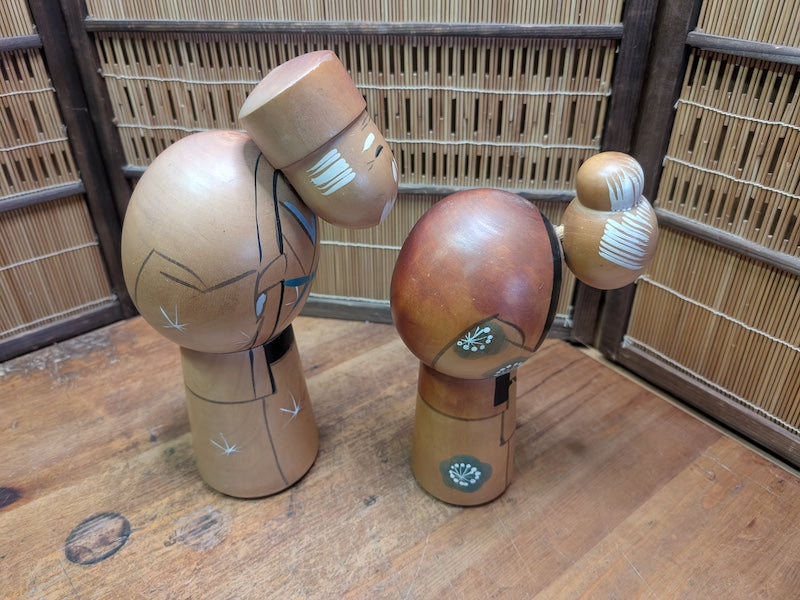Japanese Vintage Kokeshi Doll Set Hand-Painted Couple Auction Japan