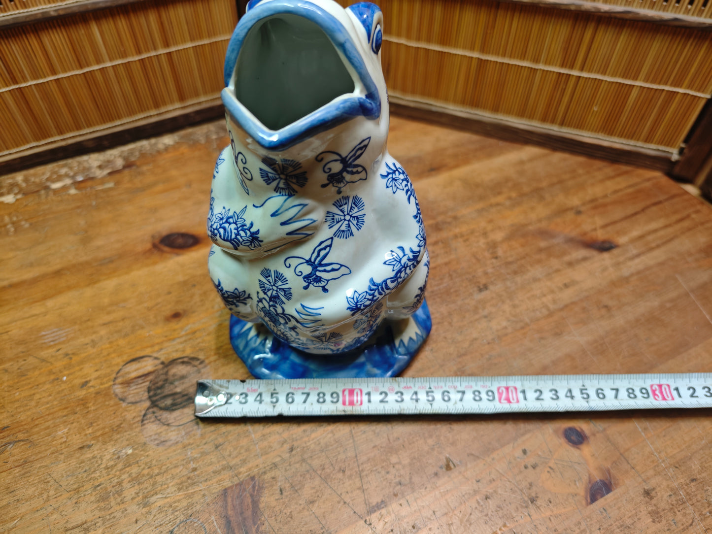 Vintage Blue White Frog Pitcher Ceramic Chinoiserie Gurgle Jug Japan