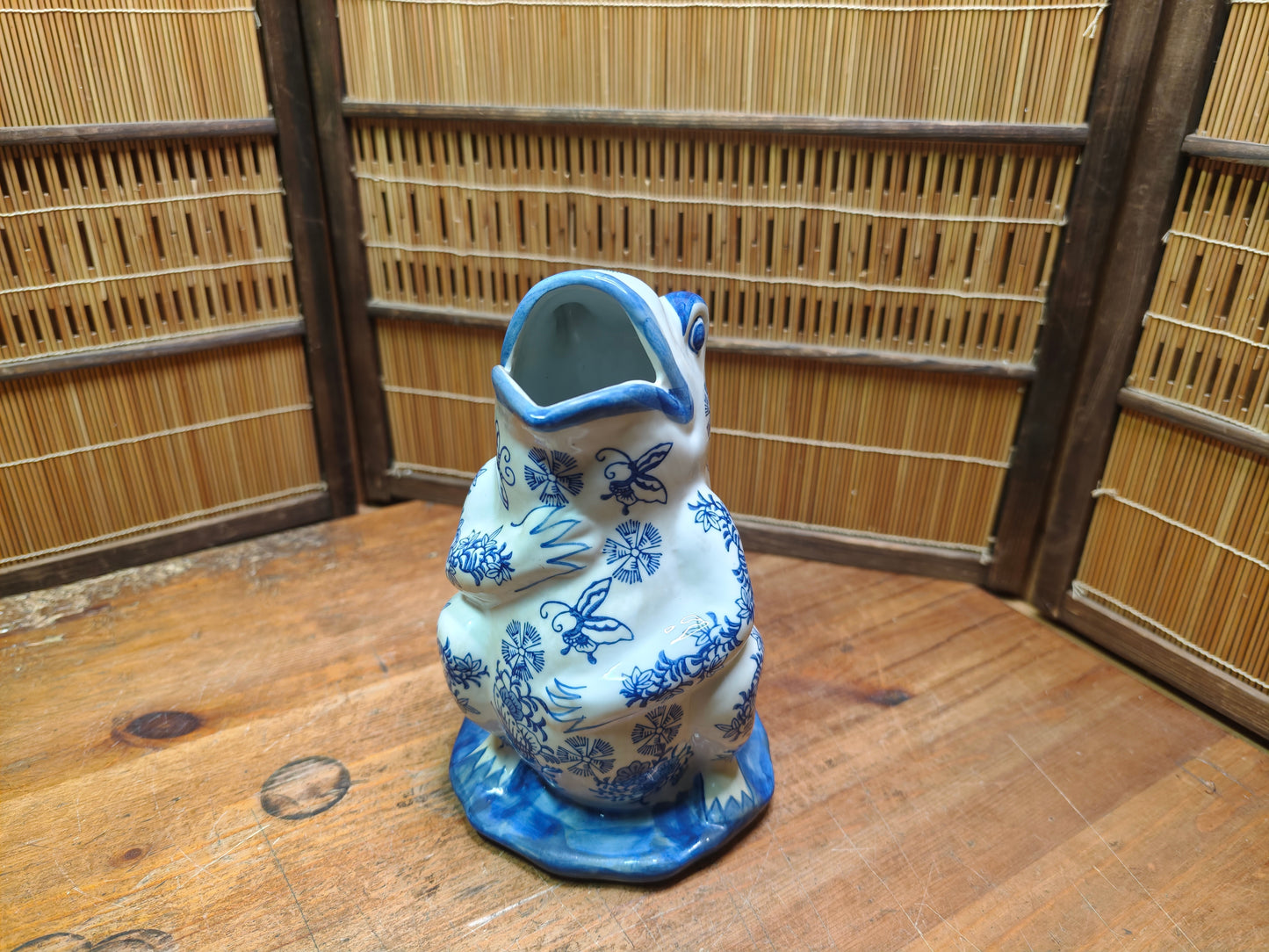 Vintage Blue White Frog Pitcher Ceramic Chinoiserie Gurgle Jug Japan
